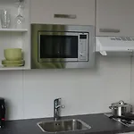 Short Ξενοδοχείο με διαμερίσματα 2*