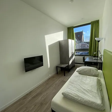 Short فاغينينغين